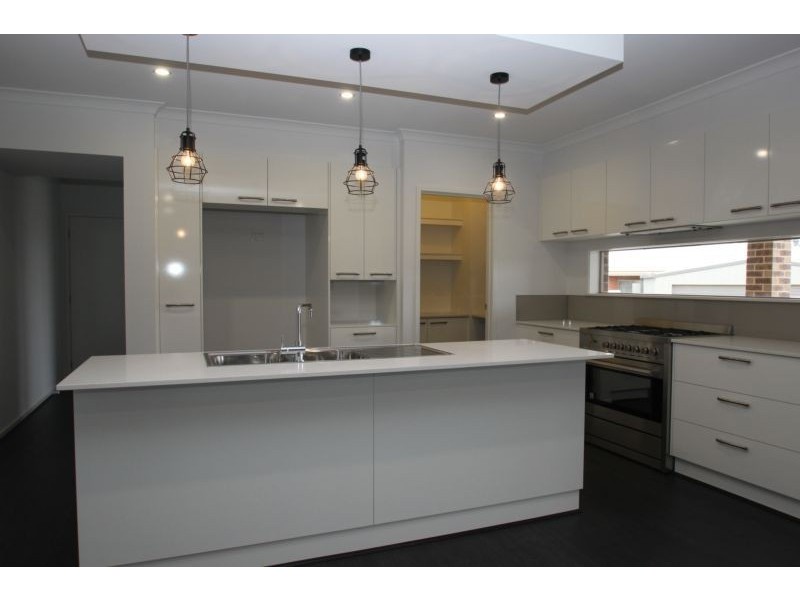 44 KELLIHER AVENUE, Wodonga VIC 3690