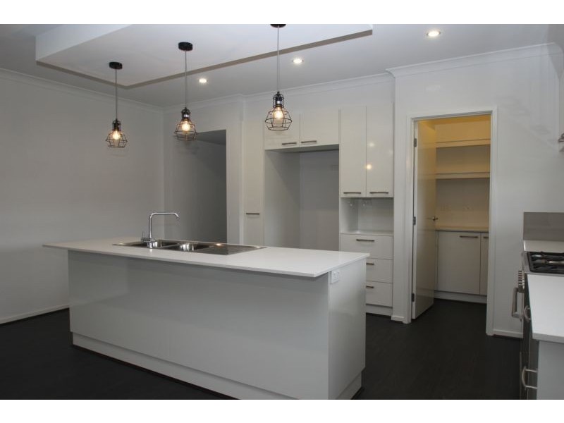 44 KELLIHER AVENUE, Wodonga VIC 3690