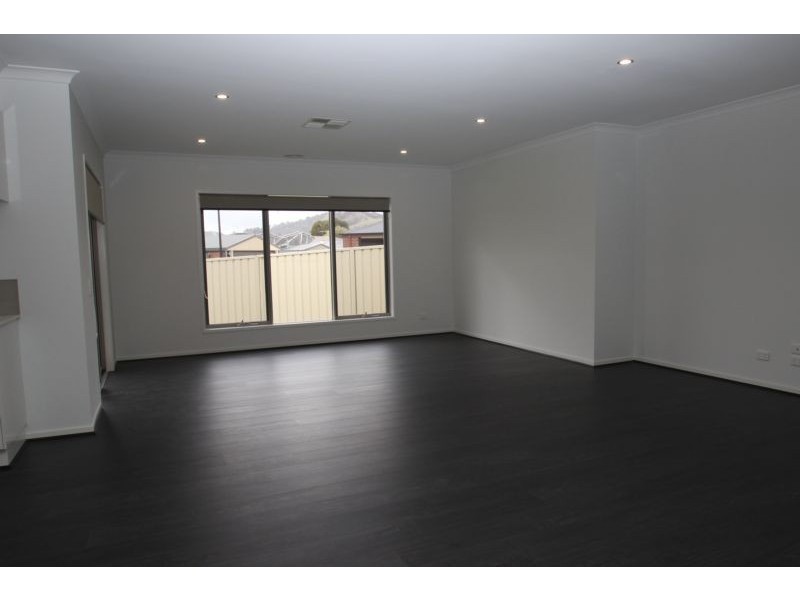 44 KELLIHER AVENUE, Wodonga VIC 3690