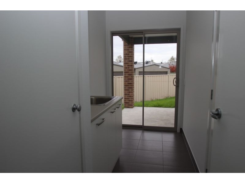 44 KELLIHER AVENUE, Wodonga VIC 3690