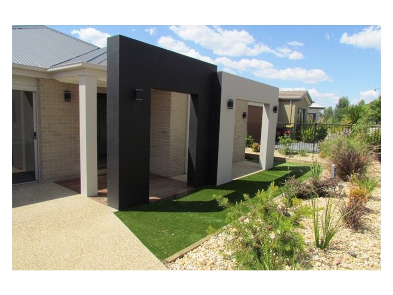 26 VICTORIA CROSS PARADE, Wodonga VIC 3690