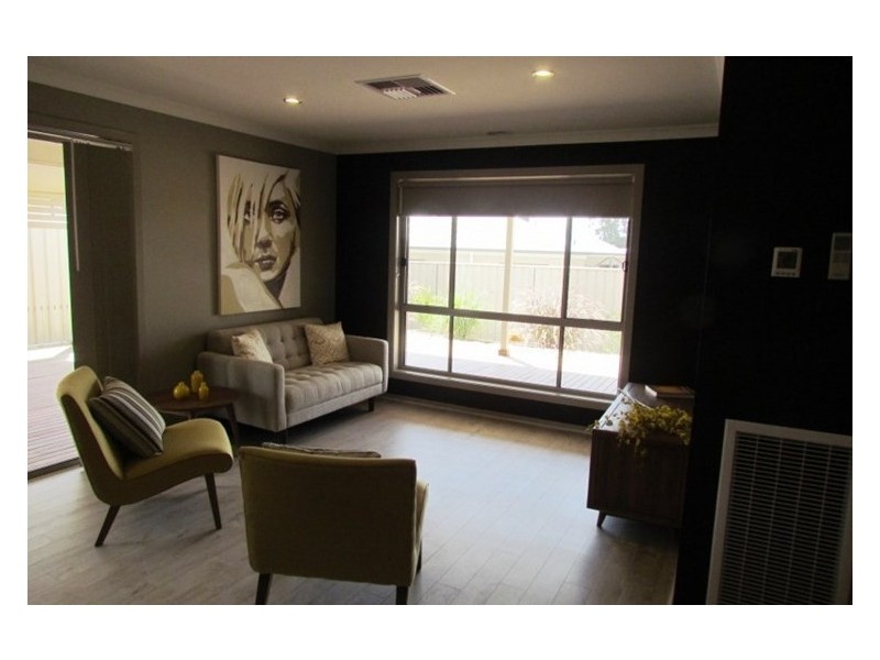 26 VICTORIA CROSS PARADE, Wodonga VIC 3690