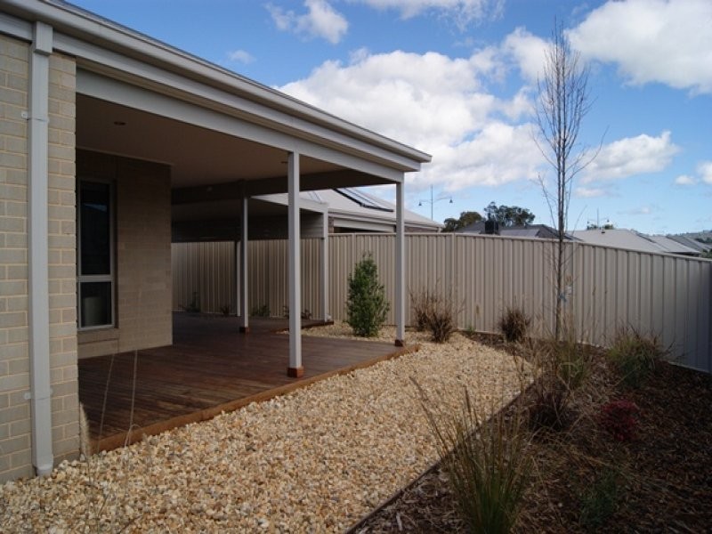 26 VICTORIA CROSS PARADE, Wodonga VIC 3690