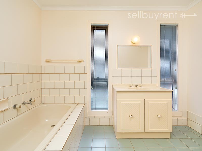 5 TEAL COURT, Wodonga VIC 3690