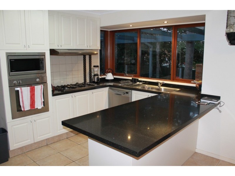 16 DUNLUCE PLACE, Wodonga VIC 3690