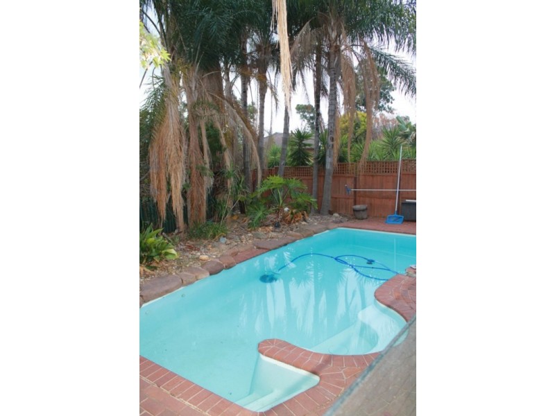 16 DUNLUCE PLACE, Wodonga VIC 3690