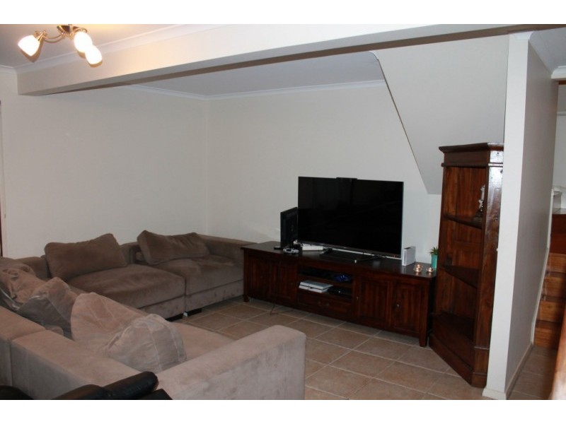 16 DUNLUCE PLACE, Wodonga VIC 3690