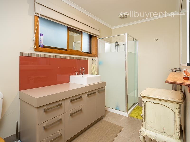 3 VISTA COURT, Bellbridge VIC 3691