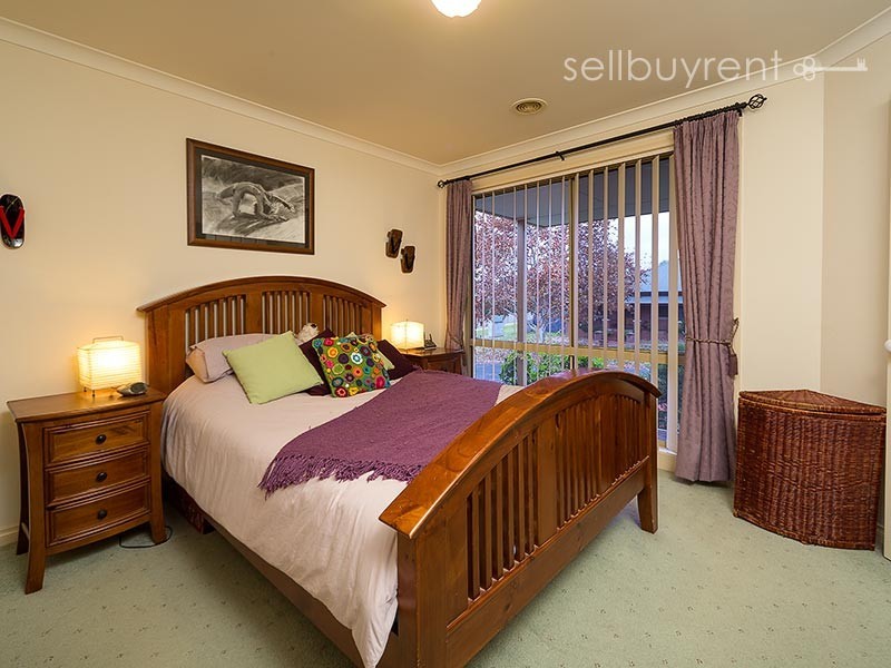 26 JEVINGTON DRIVE, Wodonga VIC 3690