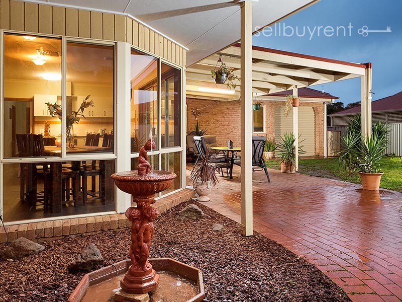 18 ELMSLIE CIRCUIT, Wodonga VIC 3690