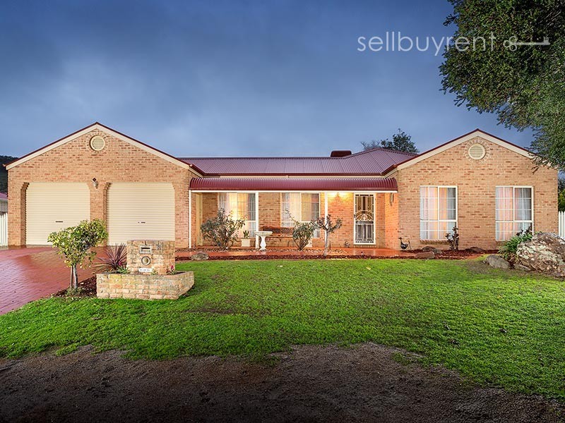 18 ELMSLIE CIRCUIT, Wodonga VIC 3690