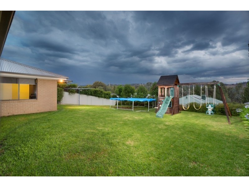 42 BREMER AVENUE, Wodonga VIC 3690