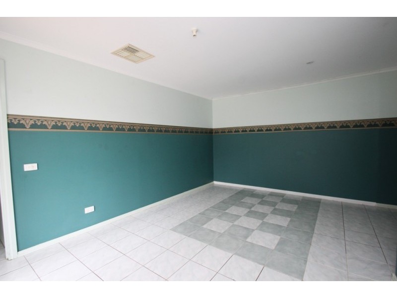 8 Stenzel Crescent, Baranduda VIC 3691