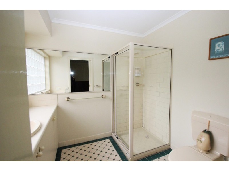 8 Stenzel Crescent, Baranduda VIC 3691