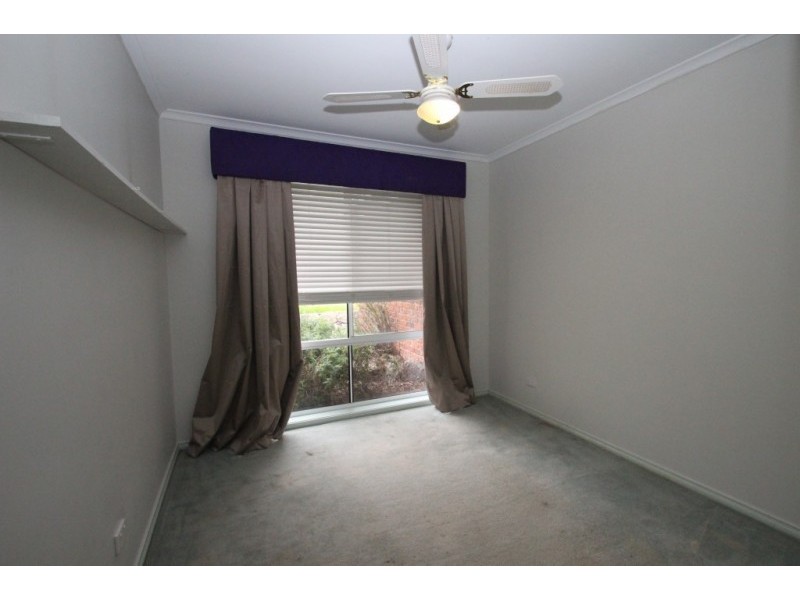 8 Stenzel Crescent, Baranduda VIC 3691