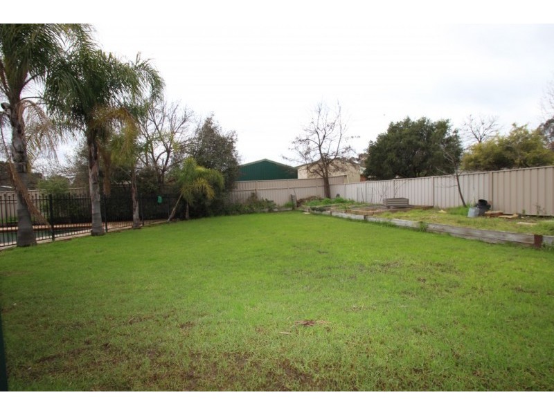8 Stenzel Crescent, Baranduda VIC 3691