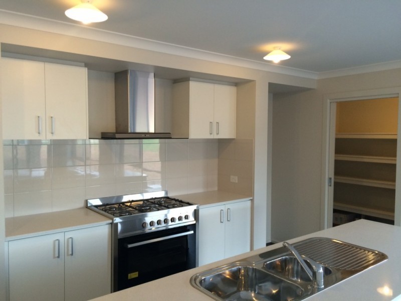 17 ANGUS COURT, Albury NSW 2640