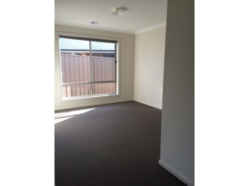 17 ANGUS COURT, Albury NSW 2640