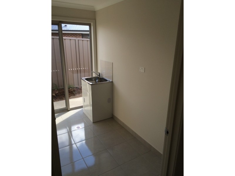 17 ANGUS COURT, Albury NSW 2640