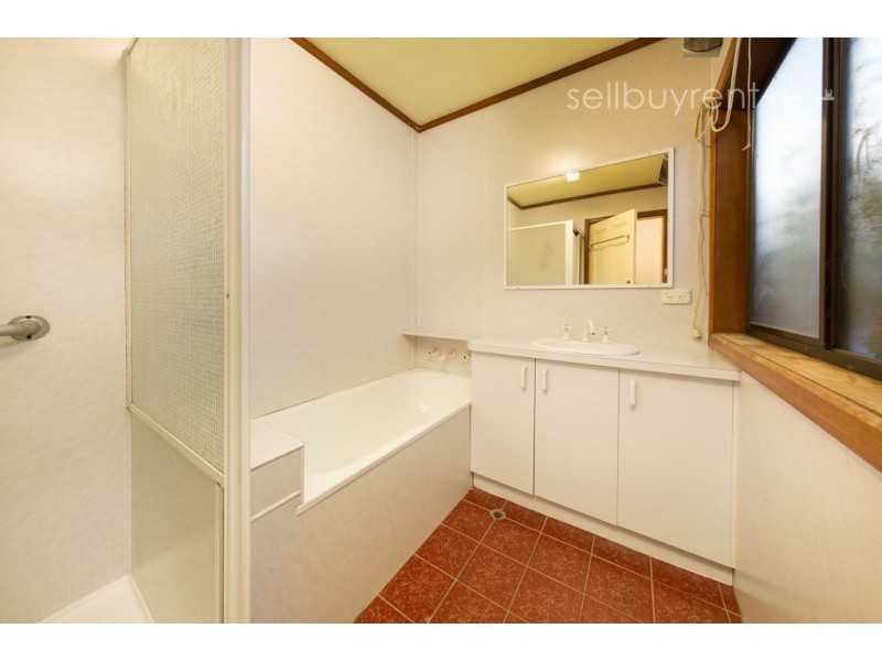 4 ATHOL STREET, Wodonga VIC 3690