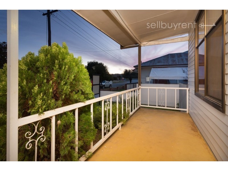 4 ATHOL STREET, Wodonga VIC 3690