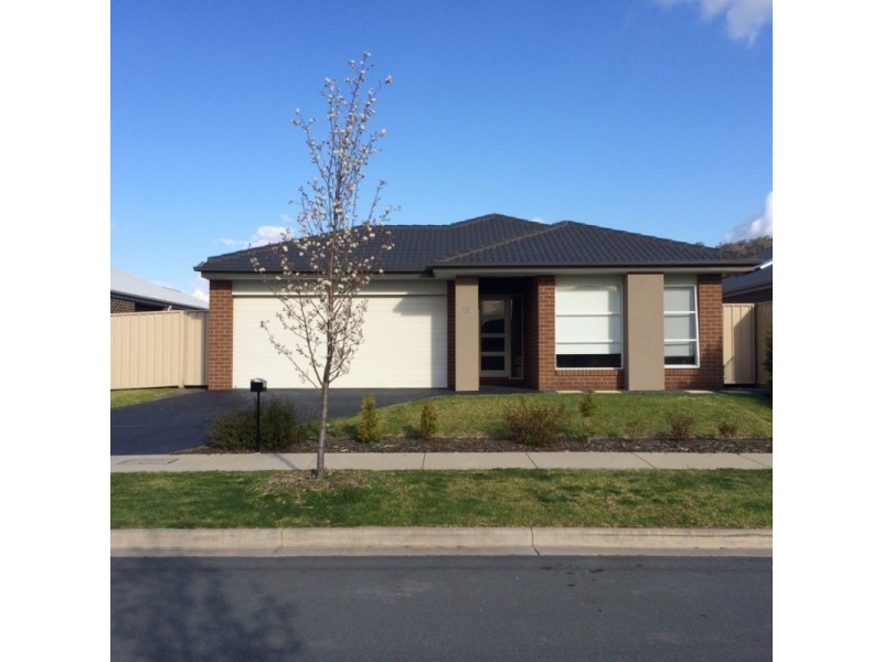 15 MIDDLETON CRESCENT, Wodonga VIC 3690