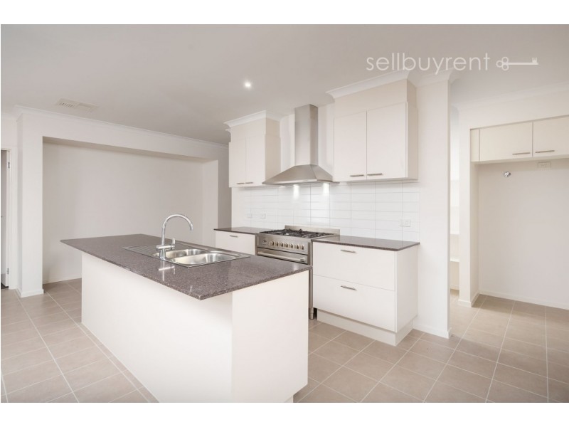 26 BARNETT AVENUE, Thurgoona NSW 2640