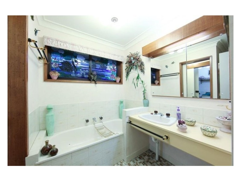 16 ZEINERT STREET, Wodonga VIC 3690