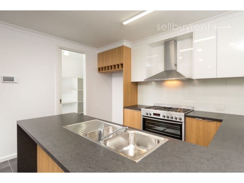 10 MCCARTHY STREET, Wodonga VIC 3690