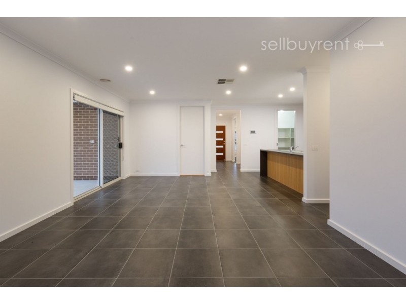 10 MCCARTHY STREET, Wodonga VIC 3690