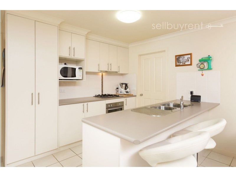 21 DERWENT WAY, Wodonga VIC 3690