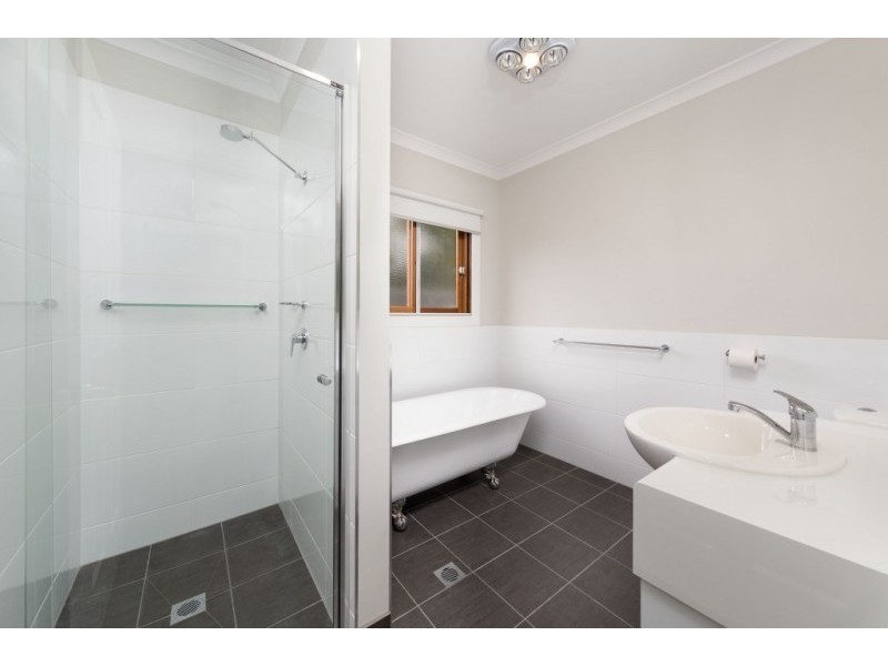 16 CHENERY STREET, Wodonga VIC 3690