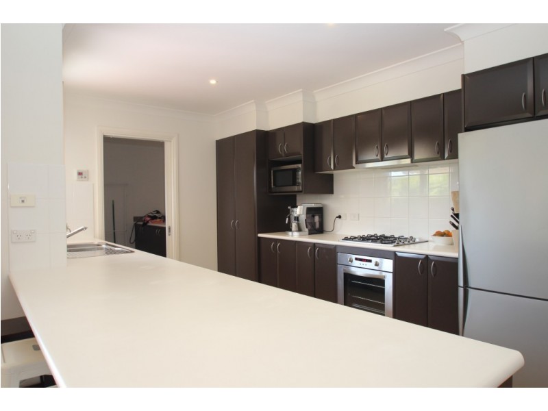 8 MYOTIS STREET, Thurgoona NSW 2640