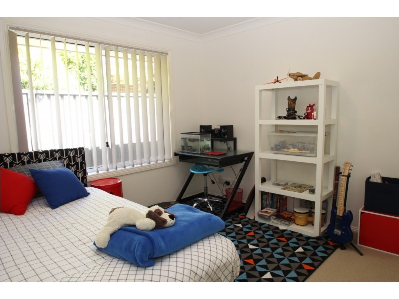 8 MYOTIS STREET, Thurgoona NSW 2640