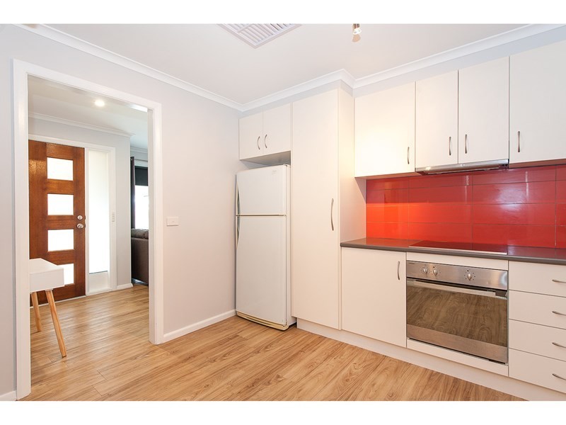 564 Woodbury Court, Lavington NSW 2641