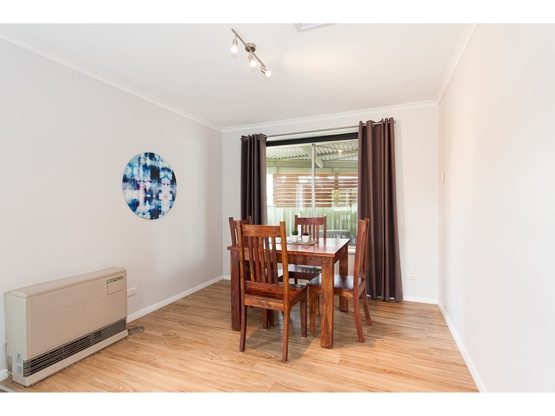 564 Woodbury Court, Lavington NSW 2641