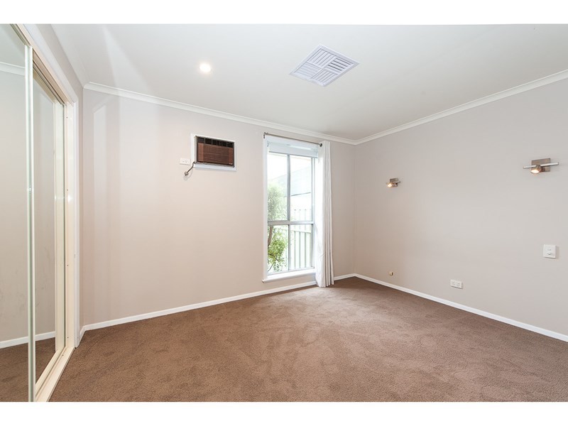 564 Woodbury Court, Lavington NSW 2641