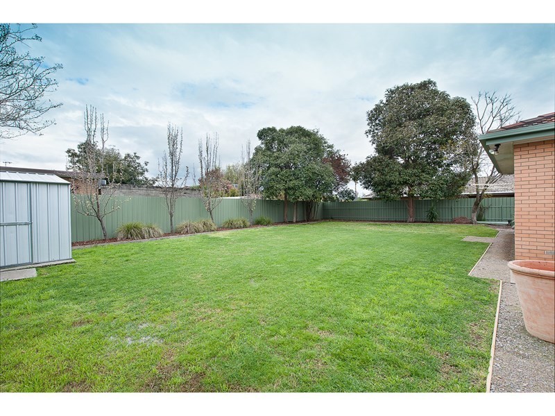 564 Woodbury Court, Lavington NSW 2641