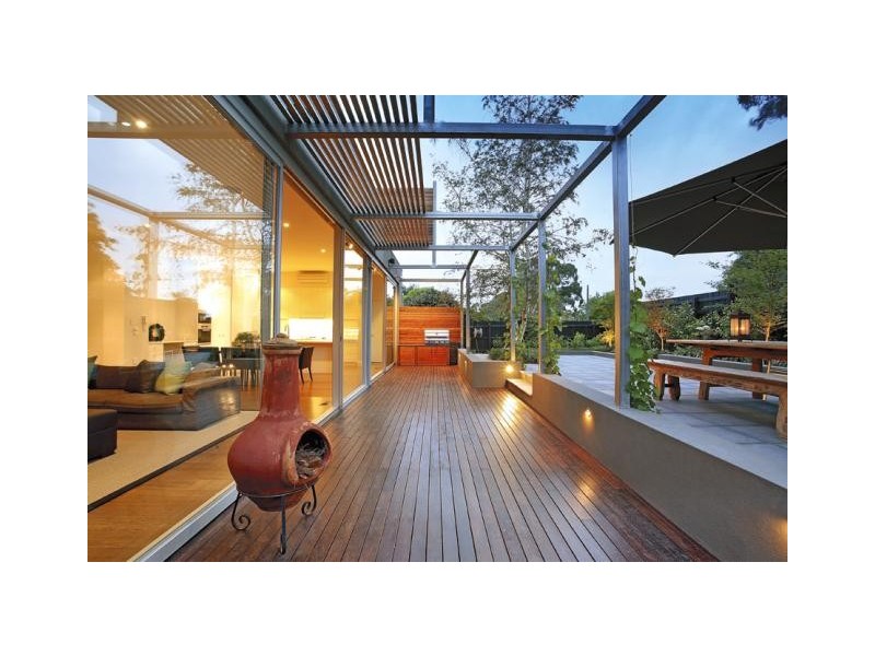 8 Wingan Ave, Camberwell VIC 3124