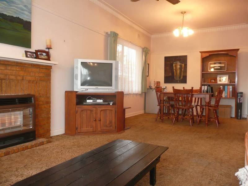 1/8 Keogh Street, Burwood VIC 3125