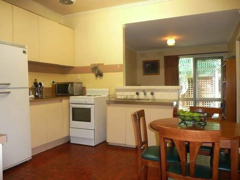 1/8 Keogh Street, Burwood VIC 3125