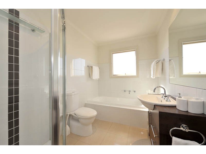 1/50 High Street Road, Ashwood VIC 3147