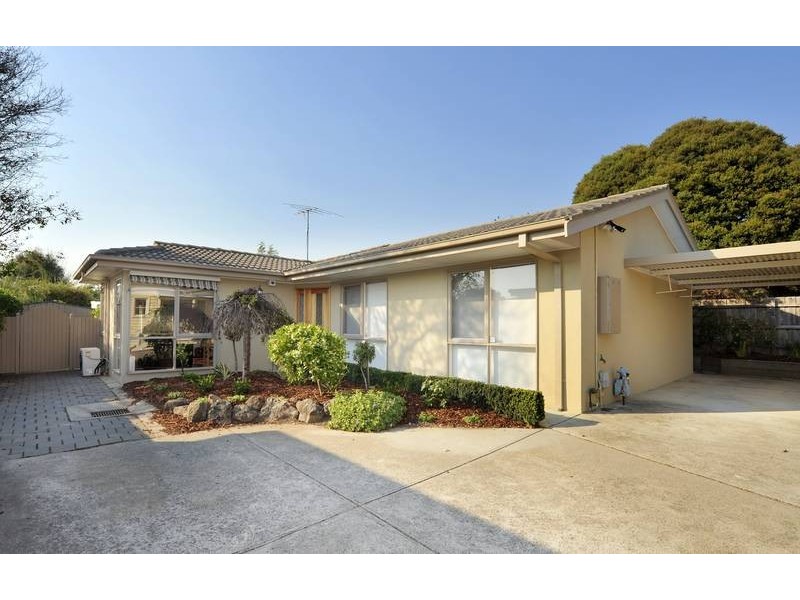 2/5 Bennett Street, Burwood VIC 3125