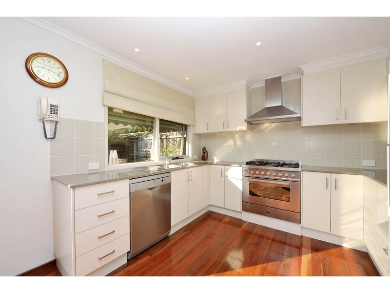 2/5 Bennett Street, Burwood VIC 3125