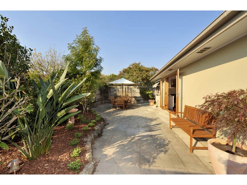 2/5 Bennett Street, Burwood VIC 3125