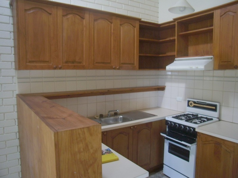 2/2 Oakpark Drive, Chadstone VIC 3148