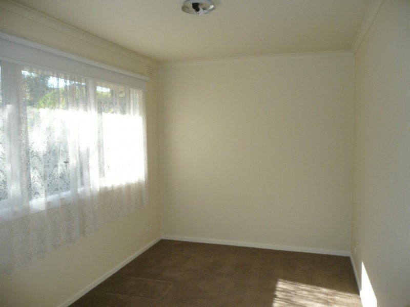 2/2 Oakpark Drive, Chadstone VIC 3148