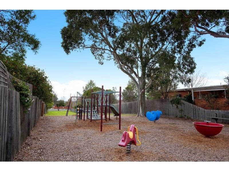 3/16 Newbigin Street, Burwood VIC 3125