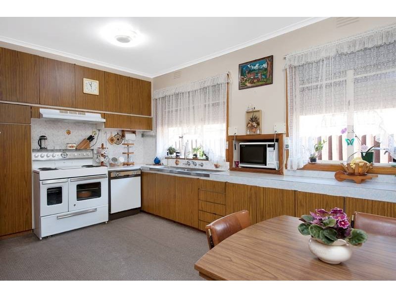 28 Leopold Street, Burwood VIC 3125