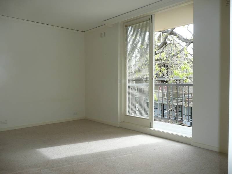 2/28 Tivoli Place, South Yarra VIC 3141